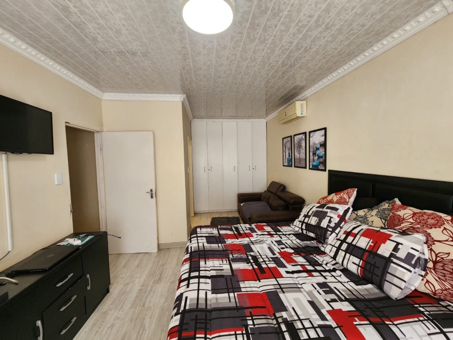 3 Bedroom Property for Sale in Tlhabane North West